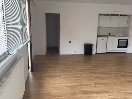 t1 non meuble paris 15 disponible en bail de location