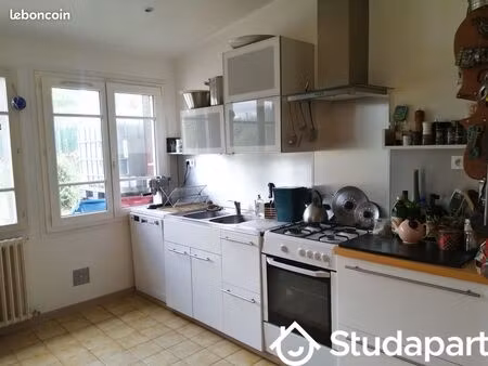 chambre 1 pièce 12 m²