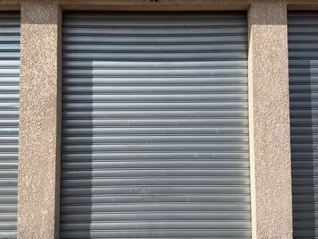 box de stockage garage dépôt