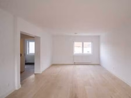 appartement duplex rénové avec deux chambres à gand