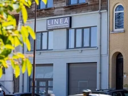 appartement spacieux avec belle terrasse et parking