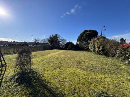 terrain constructible 523m²
