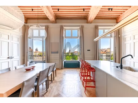 appartement de luxe à vendre dans le quartier cordeliers-célestins-bourse