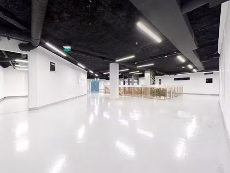paris 75010 - rue de paradis - local commercial de 4315 m²