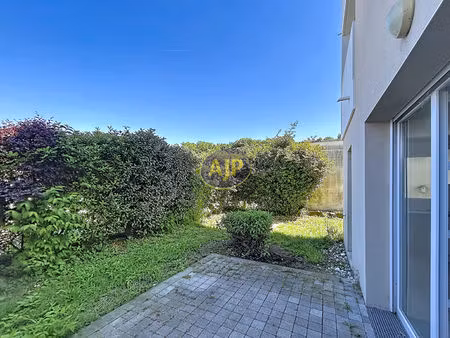 appartement t4 avec terrasse et jardin