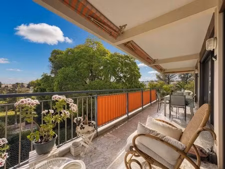 grand 3p cannes oxford - terrasse d'angle 41 m² sud - vue degagee  dominante sur jardins