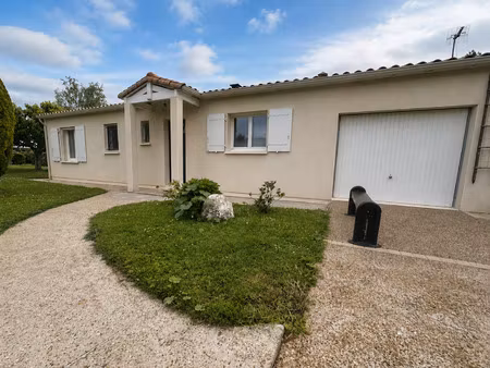 maison de plain-pied 3 chambres garage piscine
