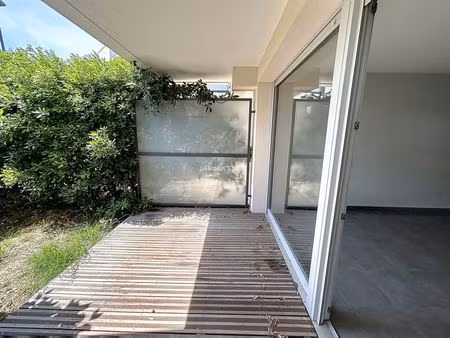 appartement t3 de 70m2 secteur garroussal / sites airbus avec deux places de parkings en s