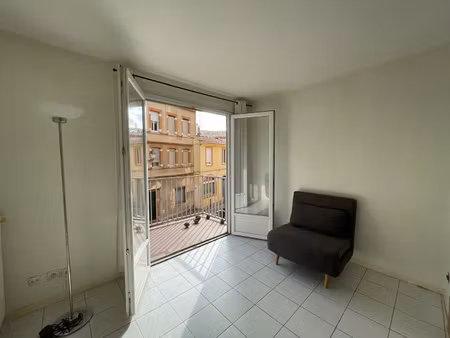 quartier daurade - studio avec balcon / ascenseur