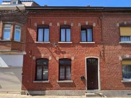 grande maison bourgeoise avec jardin