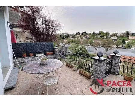 maison de village avec jardin et garage