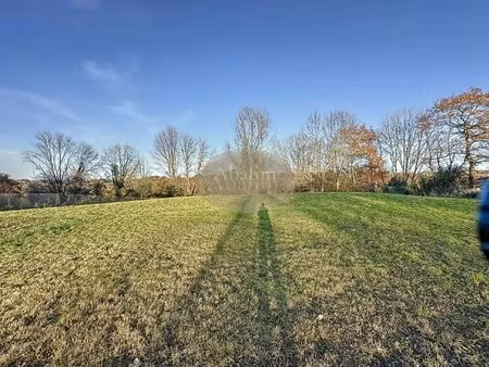 terrain viabilisé 1300 m²