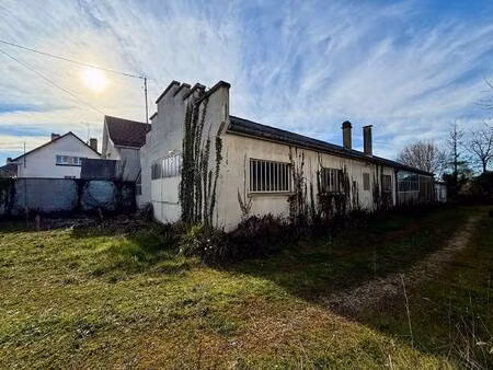 local d'activités à vendre