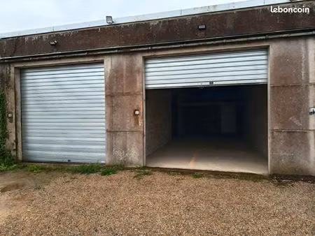 local de 90 m² idéal artisan – électricité neuve  toiture neuve  parking  inguiniel (56)