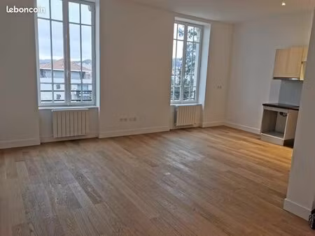 appartement 3 pièces 65 m²