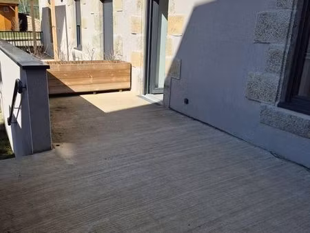 location appartement à st jeure d'andaure
