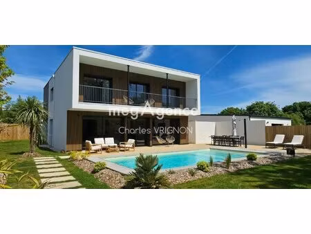 villa contemporaine 160 m2 avec piscine
