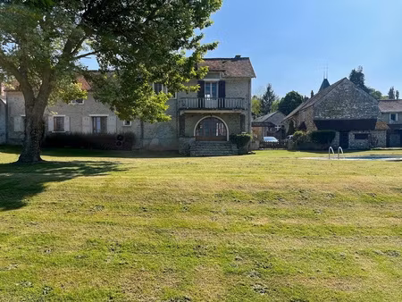 maison 15 pièces - 580 m²
