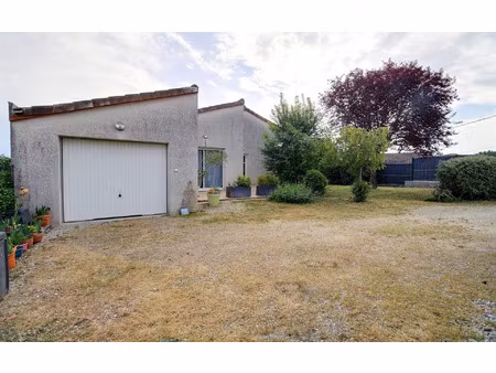 location maison  m² t-4 à lavaur  1 000 €