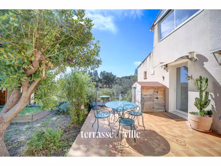 ceyreste - rez-de-jardin - t3 - 76 m2 - jardin 540 m2 - vue