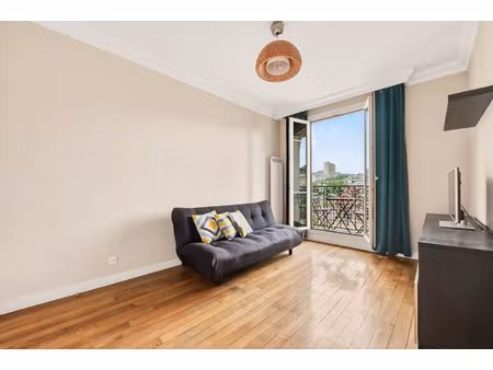 appartement 3 pièces avec balcon - 92130 issy-les-moulineaux