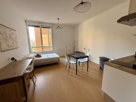 t1 meublé 20 m2 avec balcon et parking léguevin