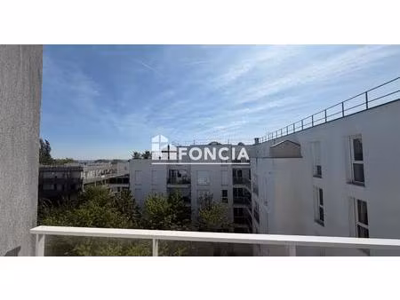 palaiseau quartier camille claudel- appartement 2 piéces avec balcon et place de parking