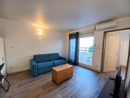 studio meublé  à louer à saint-gilles-les-bains (montroquefe