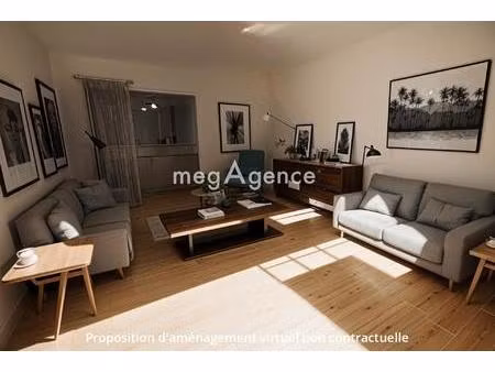toulon centre – t3 avec grande loggia – emplacement recherché