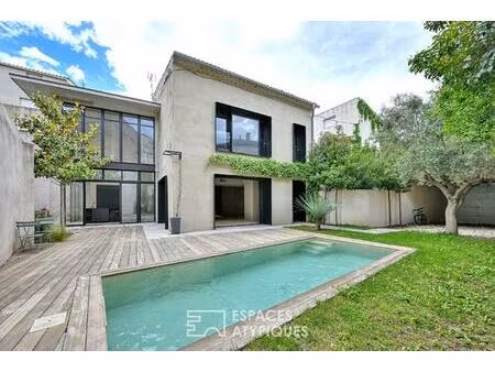maison d'architecte contemporaine avec piscine et garage