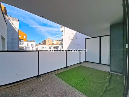 appartement 2 pièces avec terrasse + parking