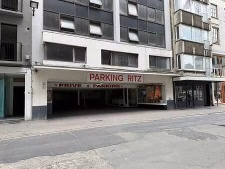 garage box à vendre dans le centre-ville d'ostende