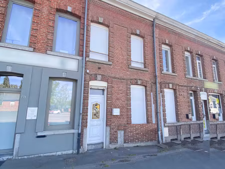 maison en brique proche de tout