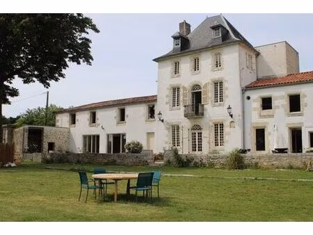 villa de luxe en vente rochefort  france