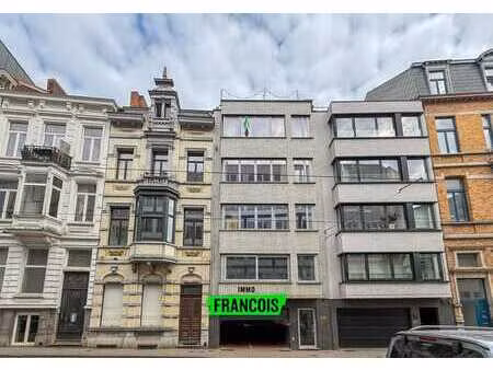 appartement 2 chambres à louer dans le centre-ville de gand…