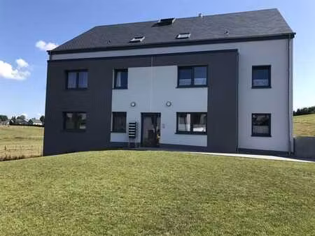 appartement avec terrasse et emplacement de parking intérie