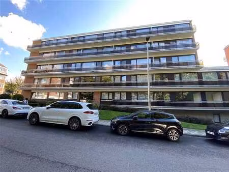 studio avec emplacement de parking intérieur