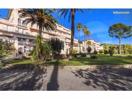 appartement t1 bis dans une résidence calme d'exception au mont des oiseaux à hyeres. * pa