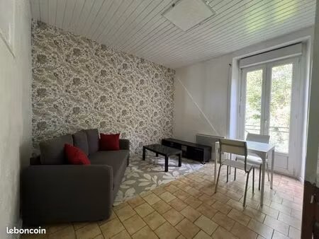 appartement t2 entièrement meublé proche gare laval