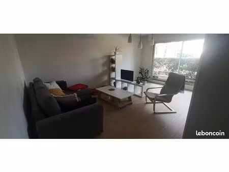 appartement t3 rénové de 71 m² meublé (pas de frais d’agence et prêt de la fac)