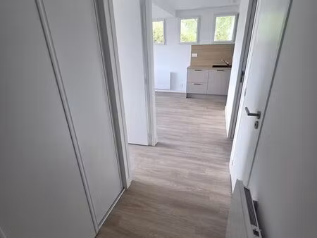 t2 43 m2 entièrement rénové