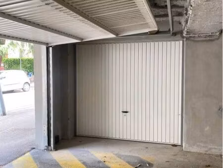 garage à louer