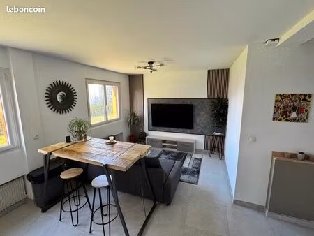 ? t2 meublé 44m² – centre annemasse – rénové – balcon – parking