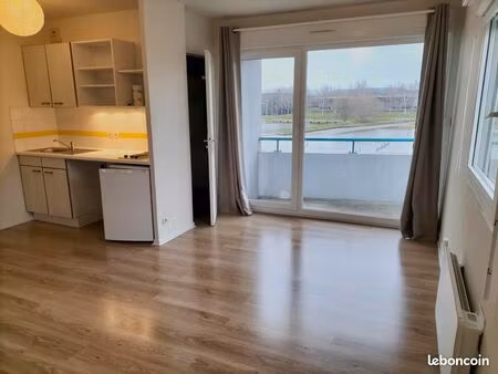 studio 27m2/ balcon/parking/ proche campus2/4/5