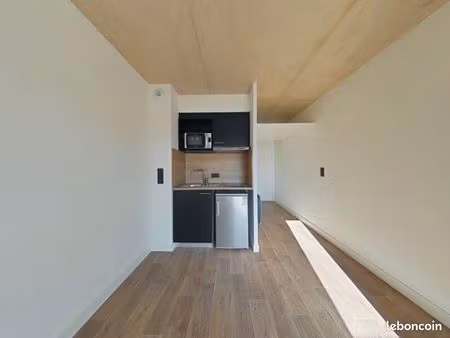 studio 1 pièce 18 m²