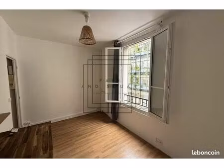 studio 1 pièce 13 m²