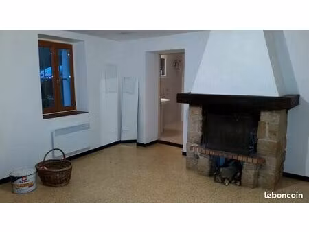 loue appartement dans maison
