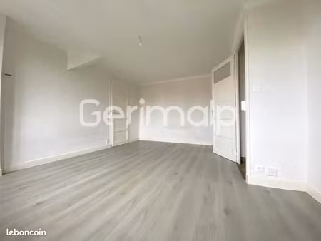 studio 1 pièce 37 m²
