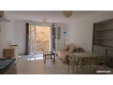 studio + balcon