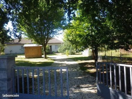 villa 5 pièces 180 m²